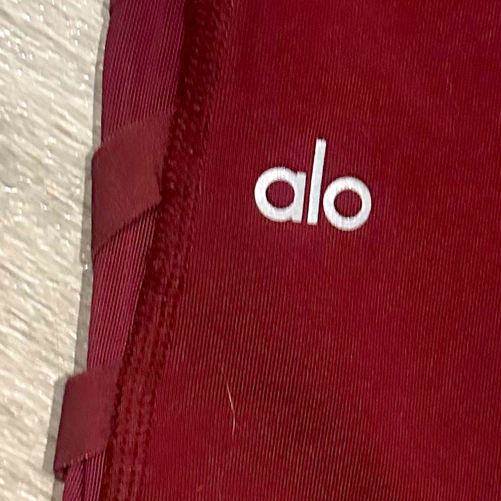 Alo maroon mid-calf leggings